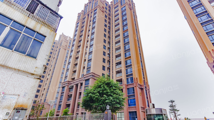 万威雅仕郡外景图