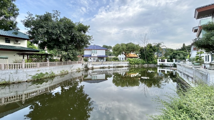 高尔夫山庄D区外景图