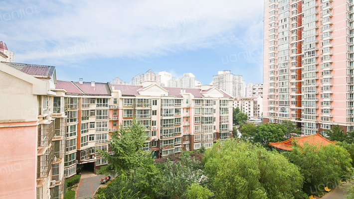 橙色年代外景图