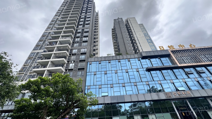 合家和府外景图