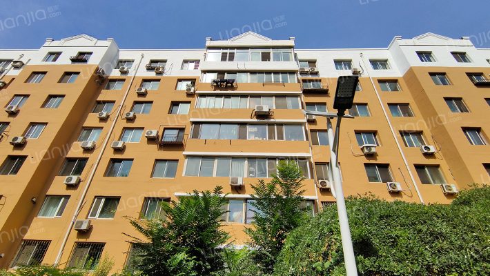 安检法小区外景图