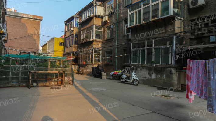 小店教委小区外景图