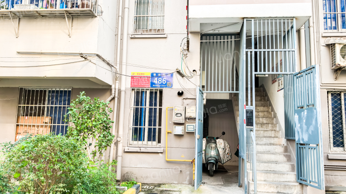 曹张新村第一社区本部外景图