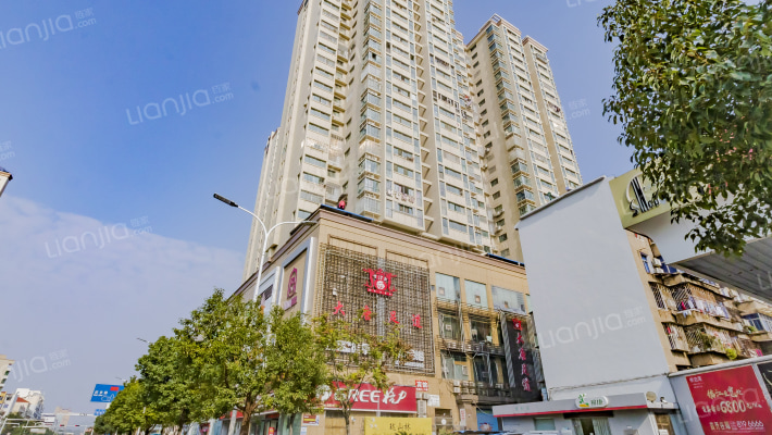 财富广场外景图