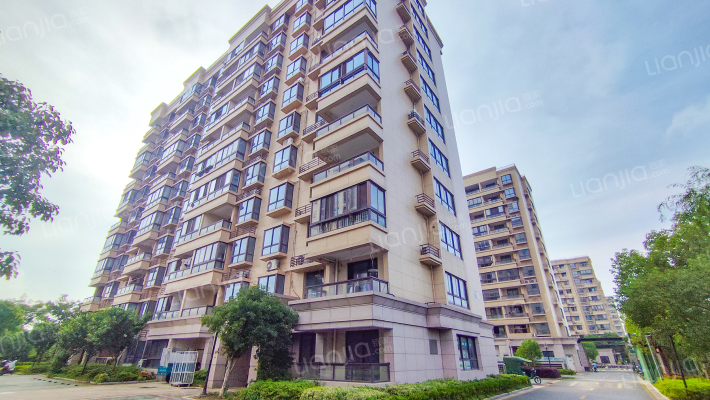 邻湖嘉园南区外景图