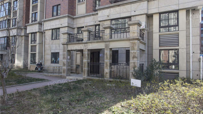 朗地英郡东区外景图