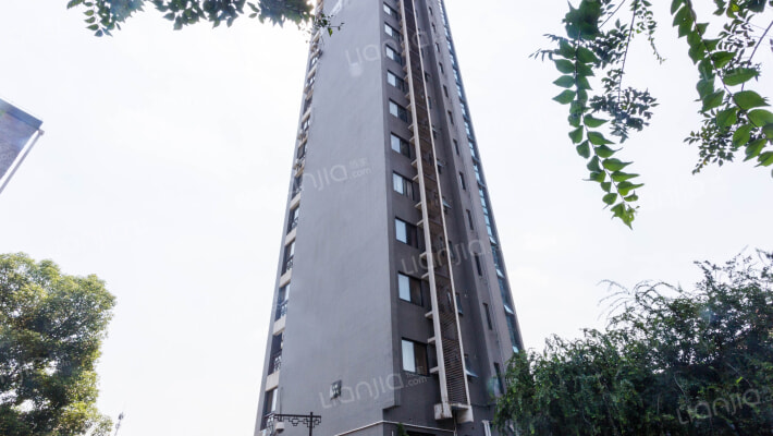 水墨甲秀外景图