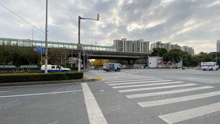 曹安路1268号外景图