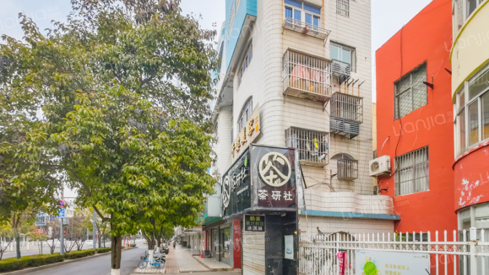 实验幼儿园宿舍楼外景图