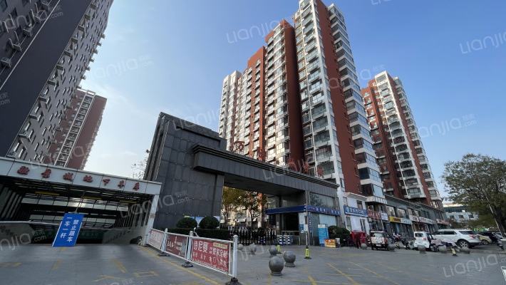 万腾融景城外景图