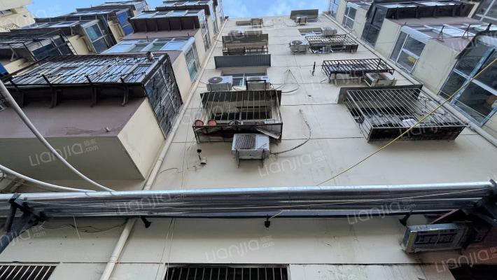 浴新南大街99号院外景图