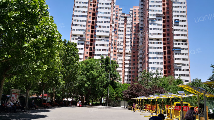 雅成一里外景图