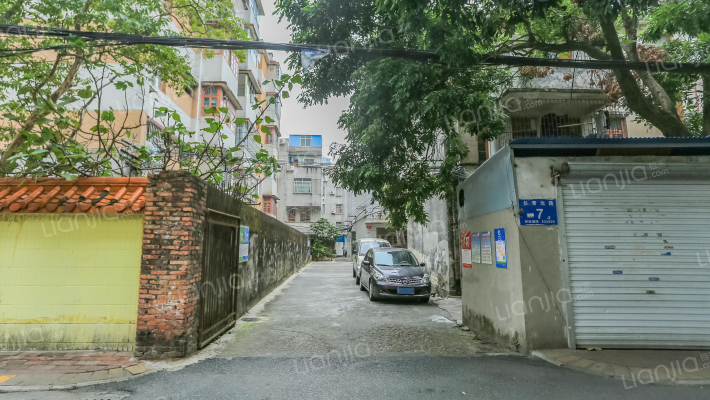 长青北路七号经委宿舍外景图