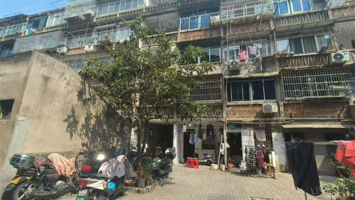 毛纺厂女集宿舍楼外景图