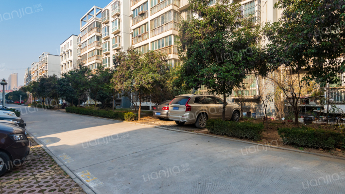 江南戎居外景图