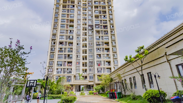 江尚华庭外景图