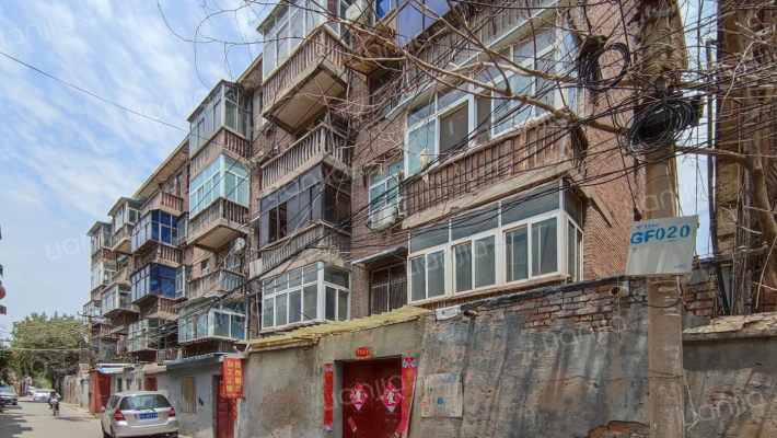 金梁里住宅外景图