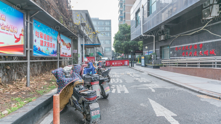 安居小区外景图