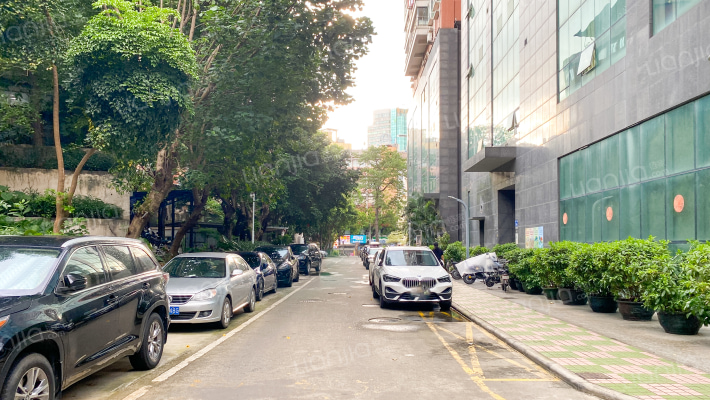 铁路综合楼外景图