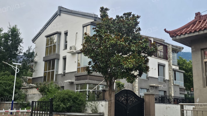 应岳泊墅山外景图