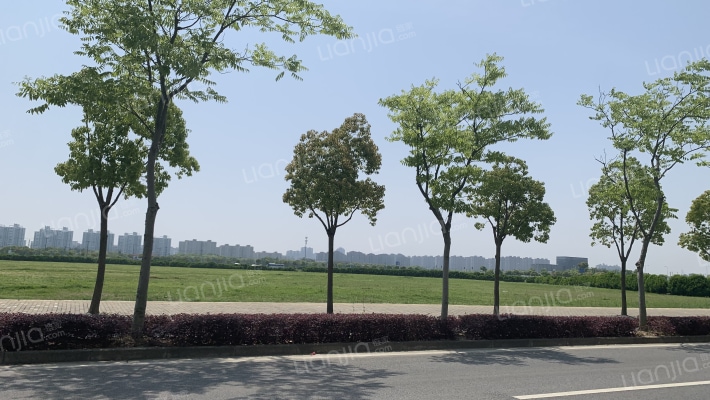 新城旭辉府外景图