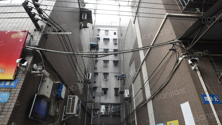 春光小区外景图