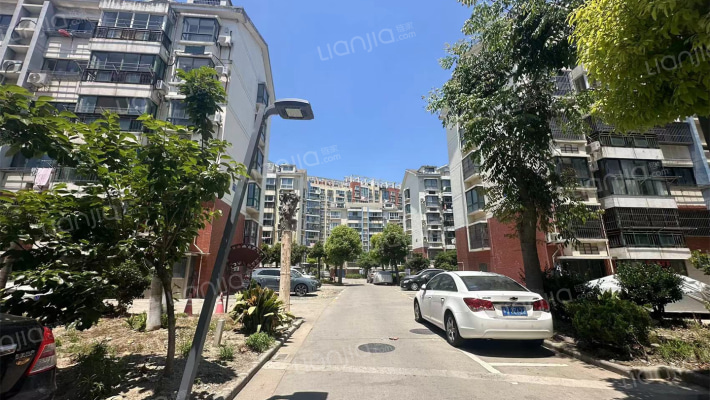 秀峰华庭外景图