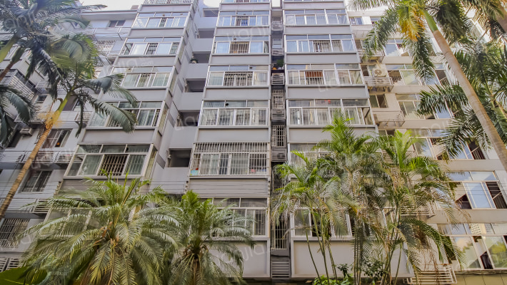 民航广场公寓楼外景图