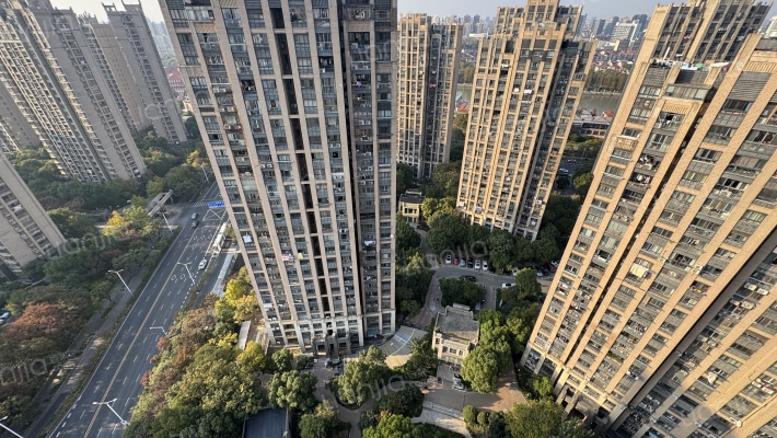 绿地城一期外景图