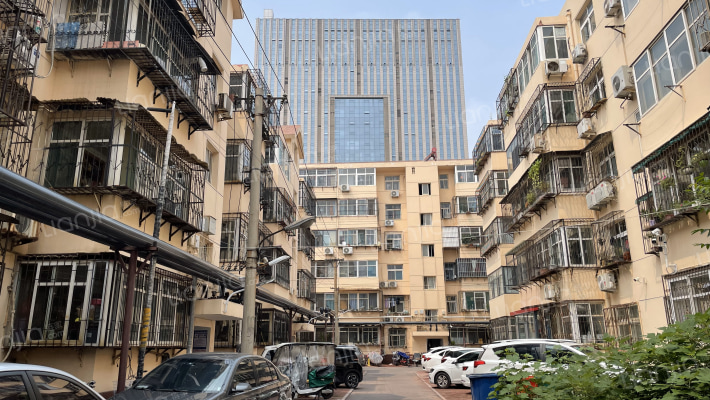 和平苑小区外景图