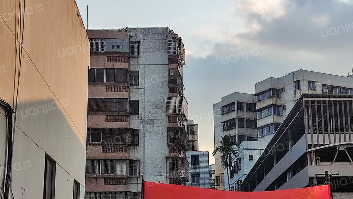 电信宿舍外景图