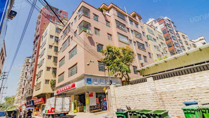 金领公寓外景图