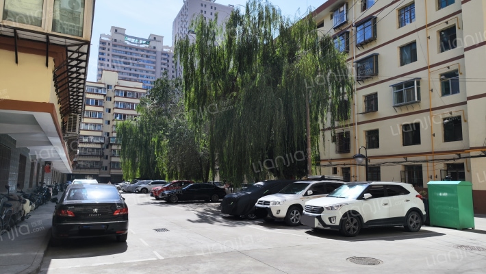 房管所小区外景图