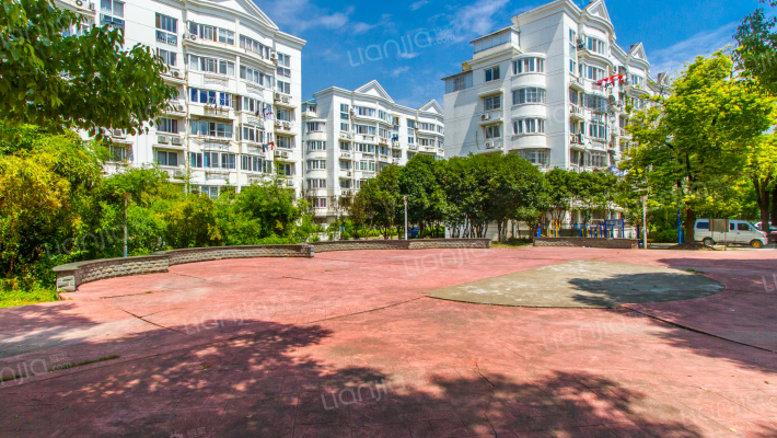 鹤北新村二街坊外景图