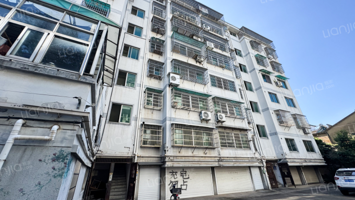 静院小区外景图