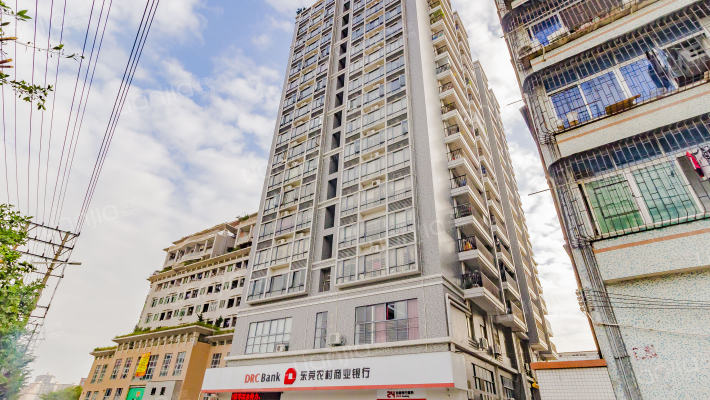 裕景大厦外景图