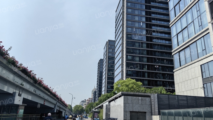 凤起潮鸣府外景图