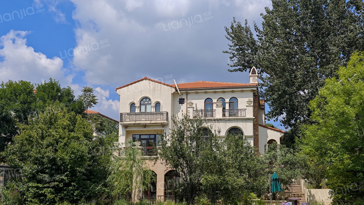 龙熙瓦德拉玛庄园外景图