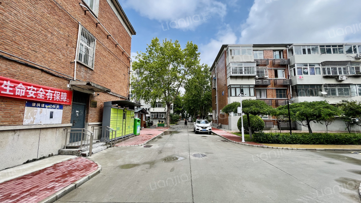 国土资源实物地质资料中心院外景图