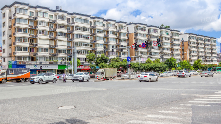 双堡新村外景图