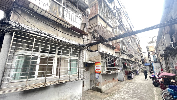 绿影壁巷12号楼外景图