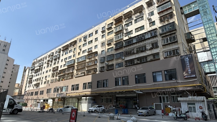 建兰市场家属院外景图