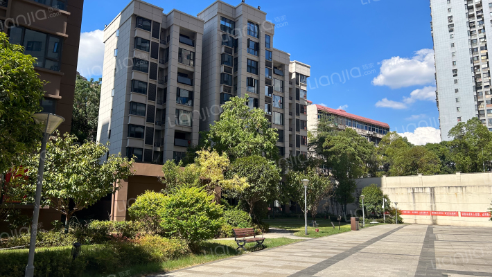 中国铁建金色蓝庭外景图