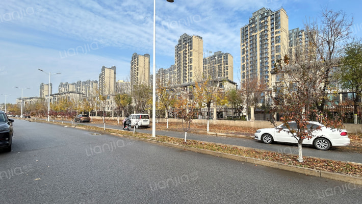 鸿坤理想澜湾外景图