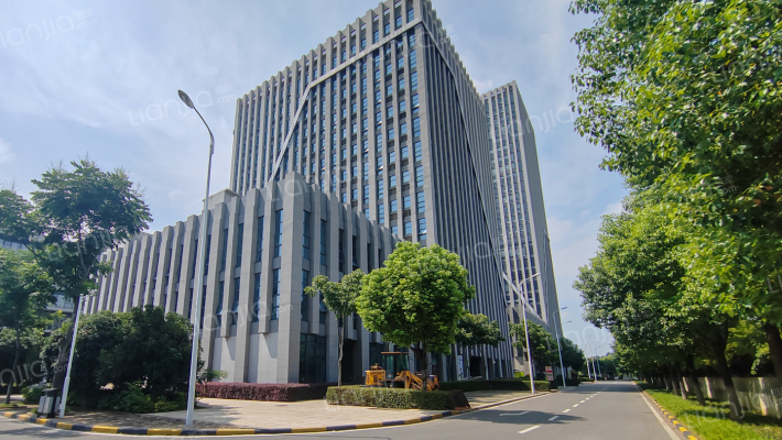 武汉国家地球空间信息产业基地（新区）外景图