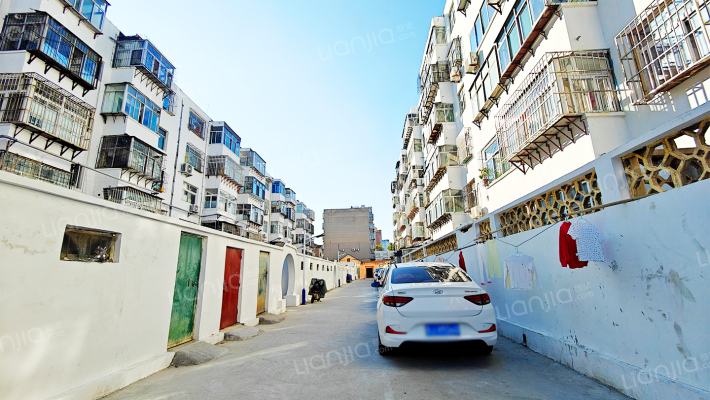 三友泰山区政府宿舍外景图