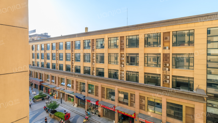 银都商业广场外景图