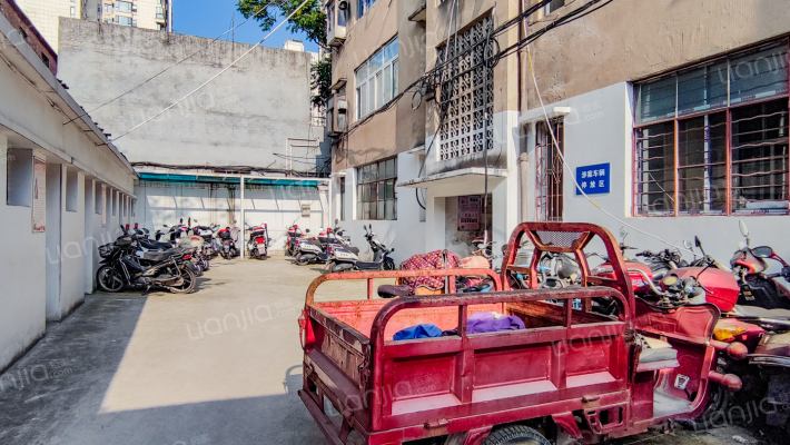 王寨派出所家属院外景图