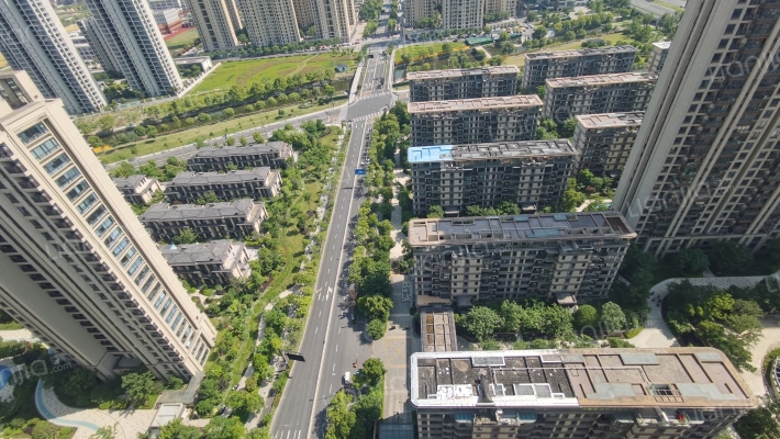 龙湖江与城江与锦城外景图