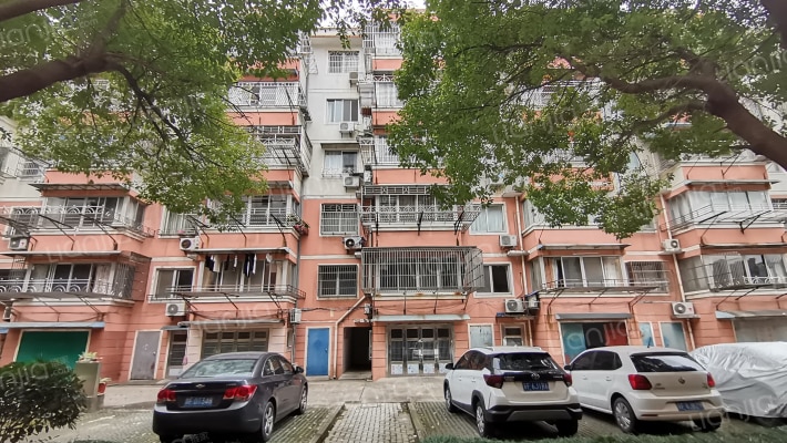 彩臣三村外景图